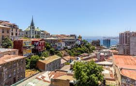 How has Valparaíso's port evolved in the digital age